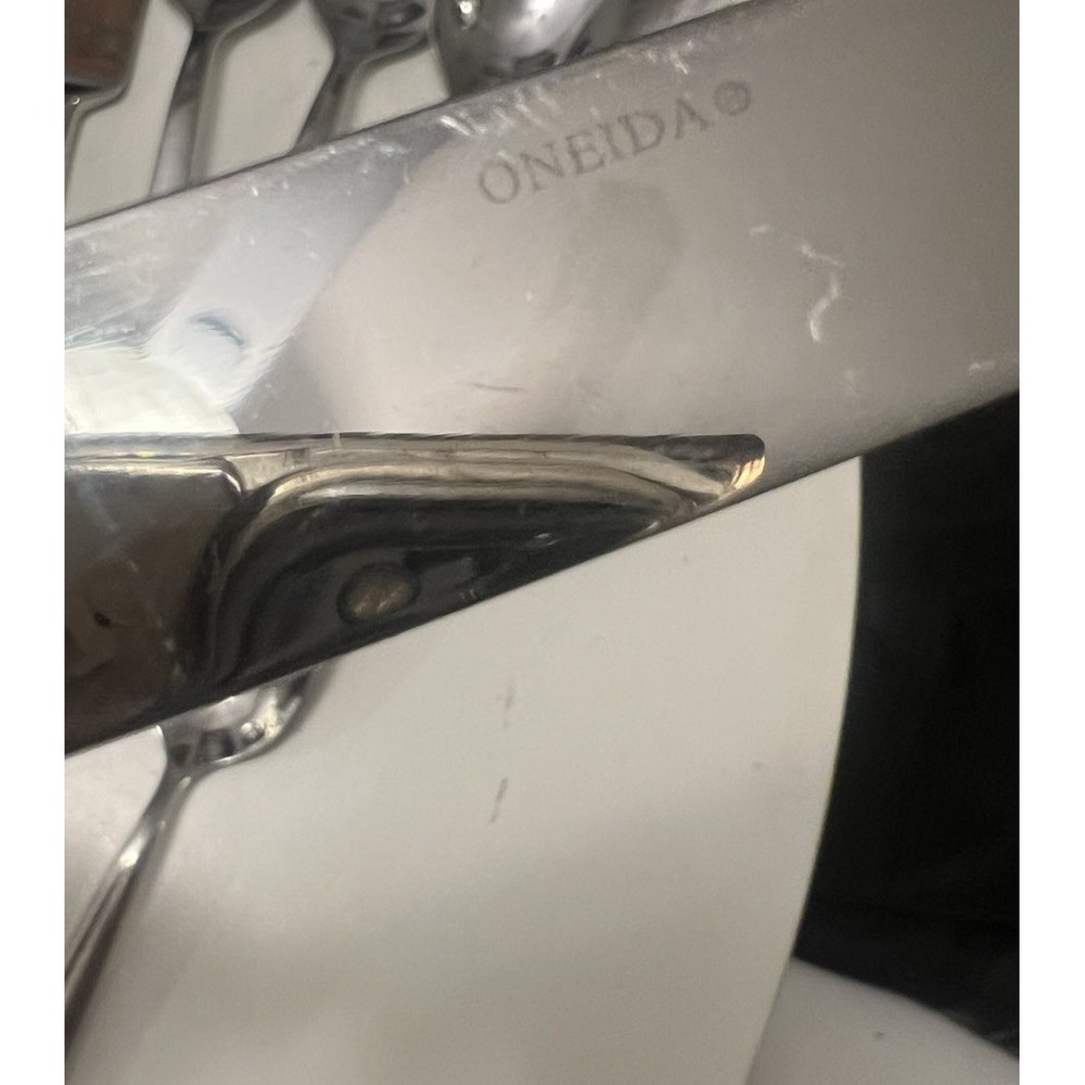 ONEIDA Flatware Set Of (20) Stainless Steel - Picture 4 of 4